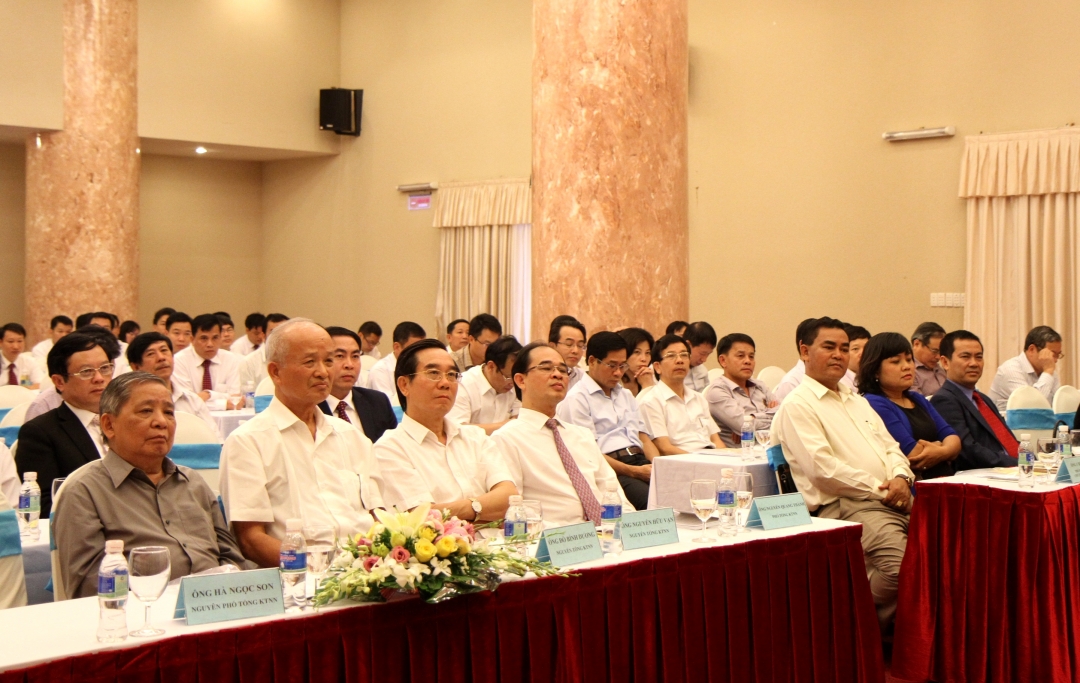 Các đại biểu tham dự hội nghị