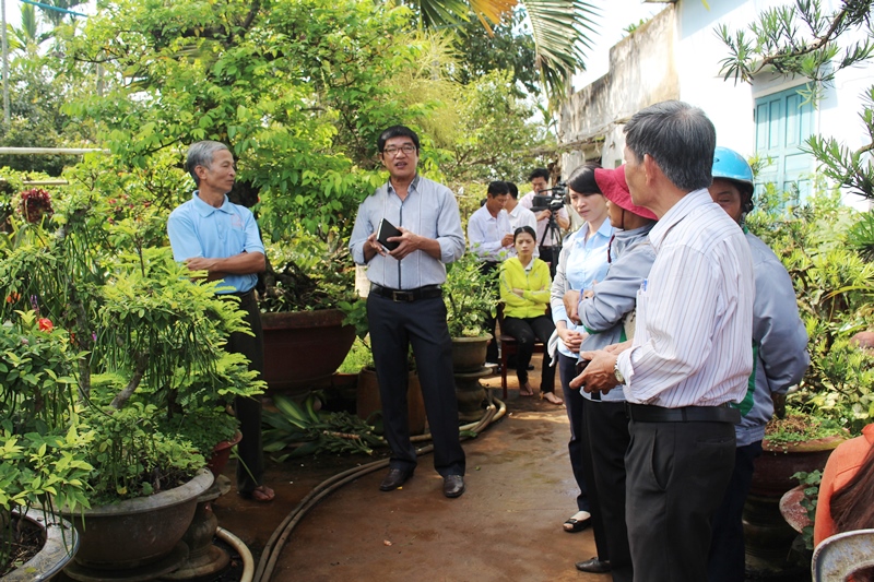 Hội viên nông dân TP. Buôn Ma Thuột tham quan mô hình kinh tế của hội viên