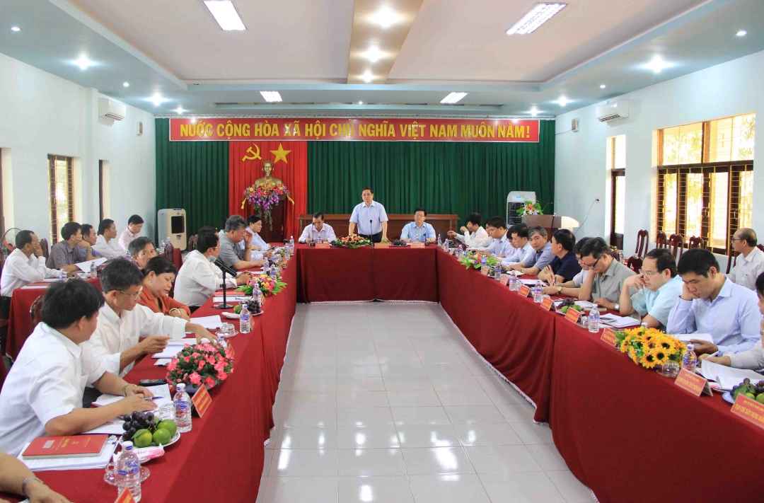 Toàn cảnh buổi làm việc tại Huyện ủy Buôn Đôn