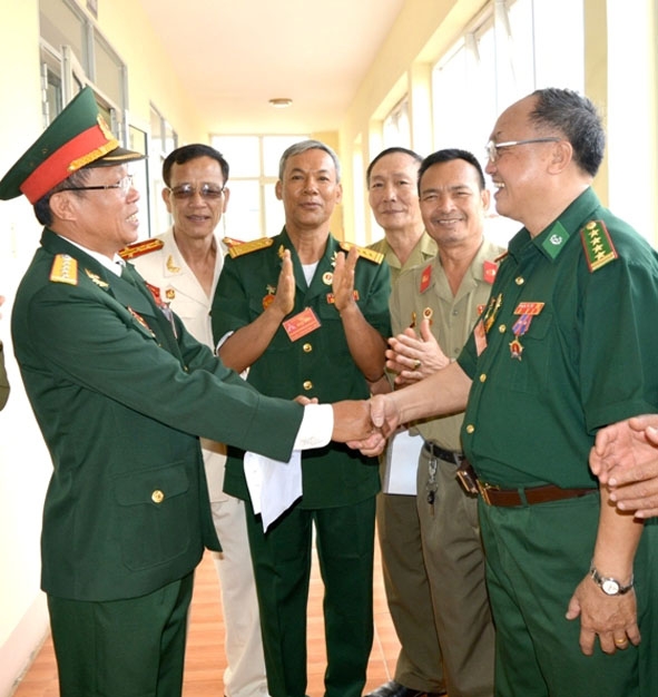 Các cựu chiến binh từng tham gia chiến đấu tại thành cổ  Quảng Trị  trong ngày hội ngộ tại Buôn Ma Thuột.