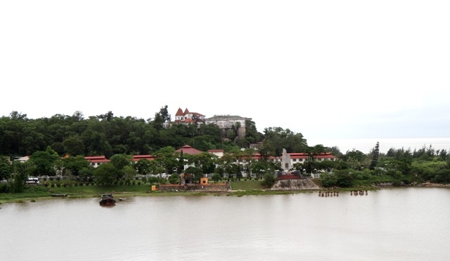Bến tàu không số K15 nhìn từ 