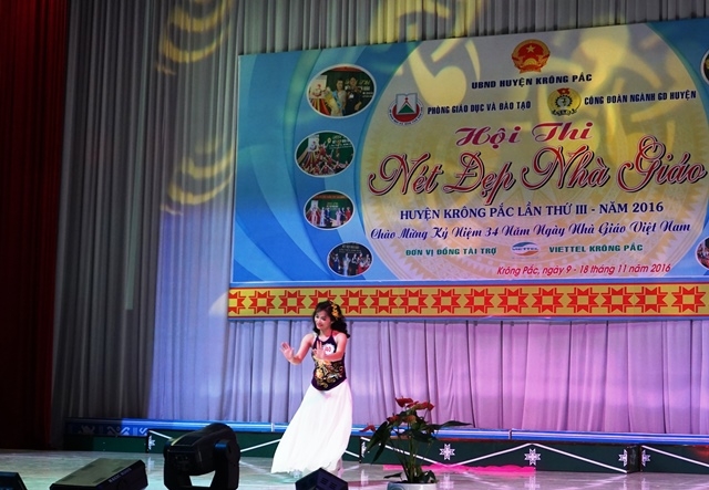 Một tiết mục năng khiếu tham gia hội thi.