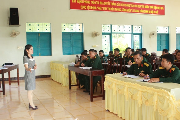 Các học viên nghiêm túc trong giờ học