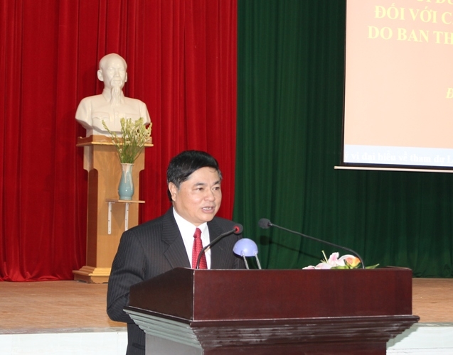 Phó Bí thư Thường trực Tỉnh ủy Phạm Minh Tấn phát biểu chỉ đạo tại lễ khai giảng. Ảnh: L. Thành