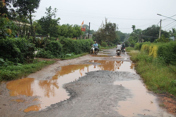 Nước choán hết mặt đường tổ dân phố 3, phường Khánh Xuân (TP. Buôn Ma Thuột). 