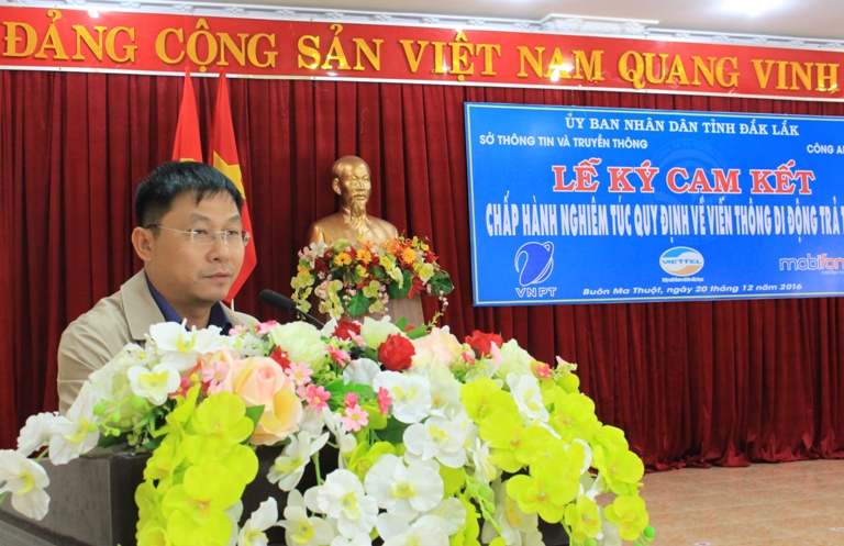 Giám đốc Sở Thông tin và Truyền thông Trần Trung Hiển phát biểu tại buổi lễ.