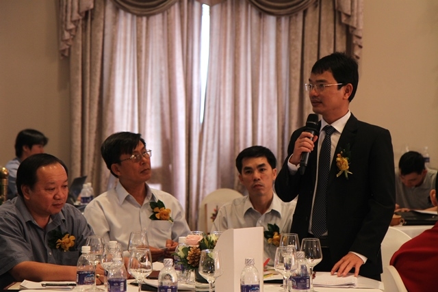 Đại diện Sở Văn hóa, Thể thao và Du lịch trả lời câu hỏi của phóng viên về