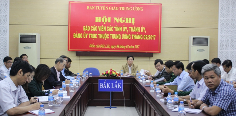 Quang cảnh Hội nghị Báo cáo viên trực tuyến tại điểm cầu tỉnh Đắk Lắk