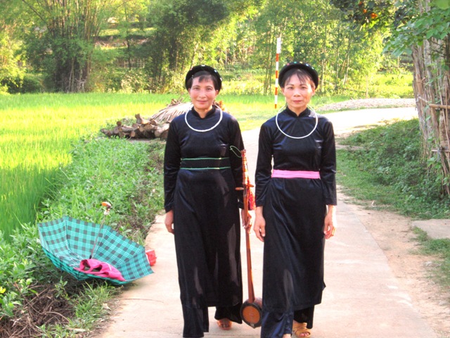 Phụ nữ Tày vùng Tây Bắc.