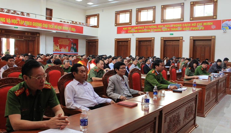 Các đại biểu tham dự hội nghị.