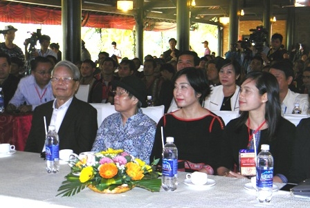 Nguyên...