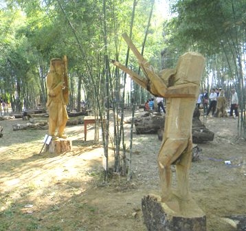 Tượng...