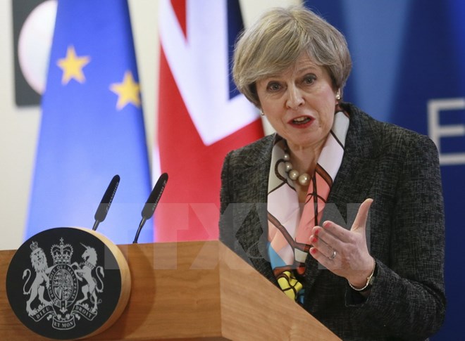 Thủ tướng Anh Theresa May phát biểu tại một cuộc họp báo ở Brussels, Bỉ ngày 9-3. (Ảnh: EPA/TTXVN)