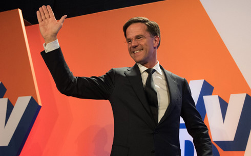 Thủ tướng Hà Lan Mark Rutte vui mừng khi kết quả thăm dò dư luận ngay tại các điểm bỏ phiếu cho thấy chiến thắng rõ ràng cho đảng VVD của ông. Ảnh: Getty Images.