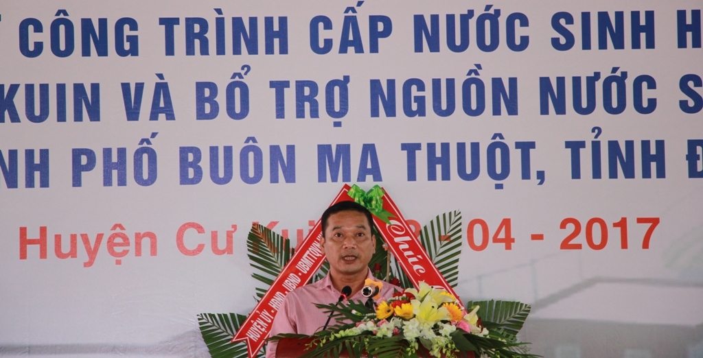Phó Chủ tịch UBND tỉnh Y Giang Gry Niê Knơng phát biểu tại lễ động thổ