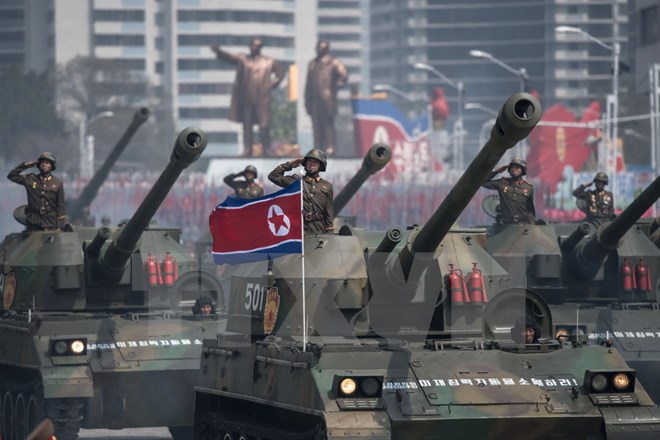 Lễ diễu binh của Quân đội Nhân dân Triều Tiên kỷ niệm 105 ngày sinh cố Chủ tịch Kim Nhật Thành tại Bình Nhưỡng ngày 15/4/2017. (Nguồn: AFP/ TTXVN)