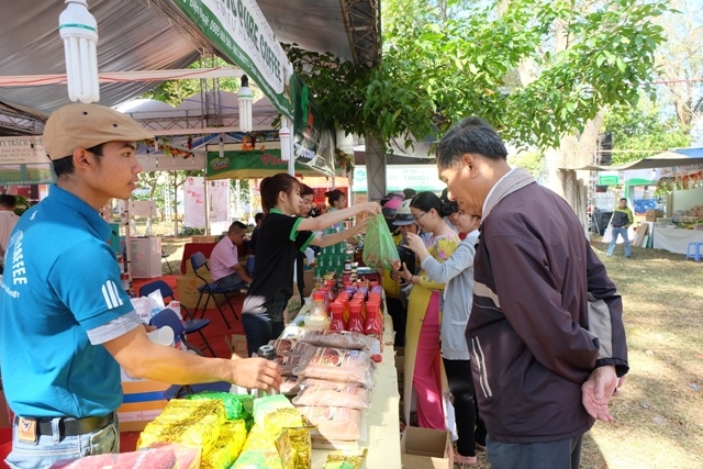 Giới thiệu các sản phẩm đặc thù của địa phương tại Hội chợ triển lãm chuyên ngành cà phê 2017