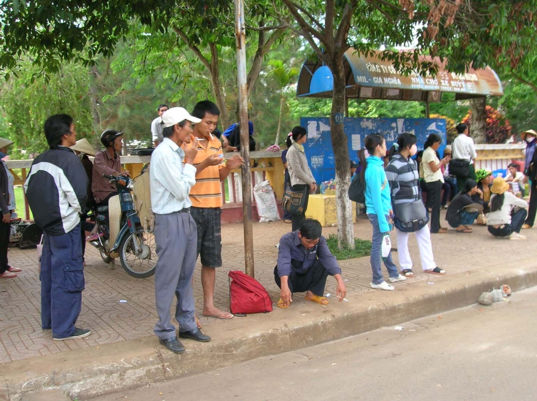 Nhiều người dân vô tư 