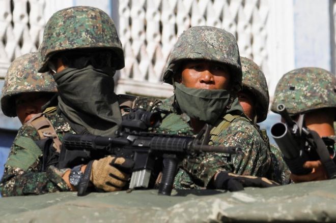 Binh sĩ Philippines chống phiến quân ở Marawi. (Nguồn: Reuters)