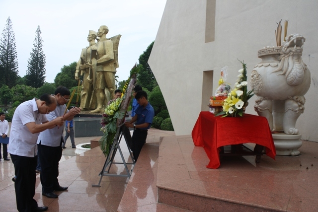 ... dâng hương