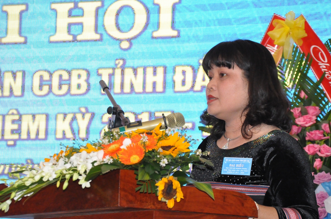 Phó Chủ tịch UBND tỉnh H’Yim Kđoh phát biểu chào mừng Đại hội