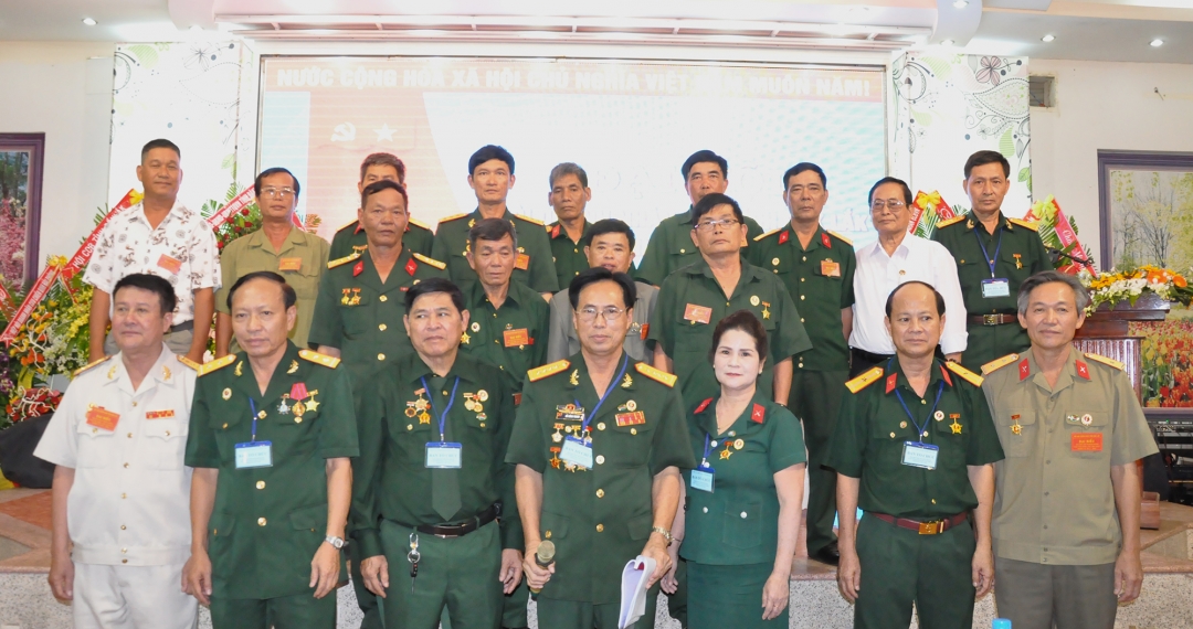Ban Chấp hành Hội Doanh nhân cựu chiến binh tỉnh nhiệm kỳ 2017 – 2022 ra mắt, nhận nhiệm vụ trước Đại hội