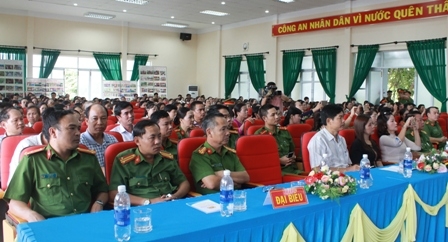 Các đại biểu tham dự sự kiện.