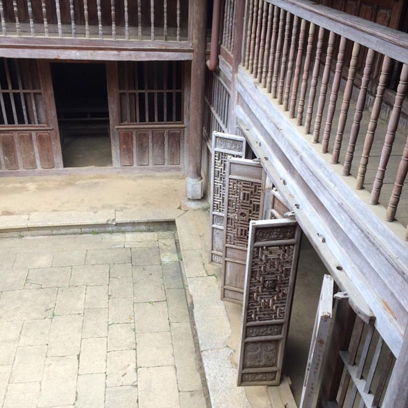 Kiến trúc nhà cổ trong phố cổ Đồng Văn.