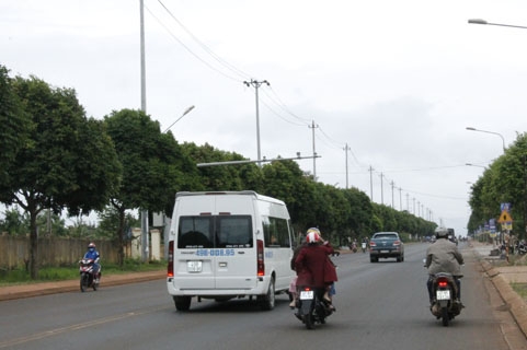 Hệ thống camera giám sát giao thông được đặt tại một tuyến đường khu vực TP. Buôn Ma Thuột.