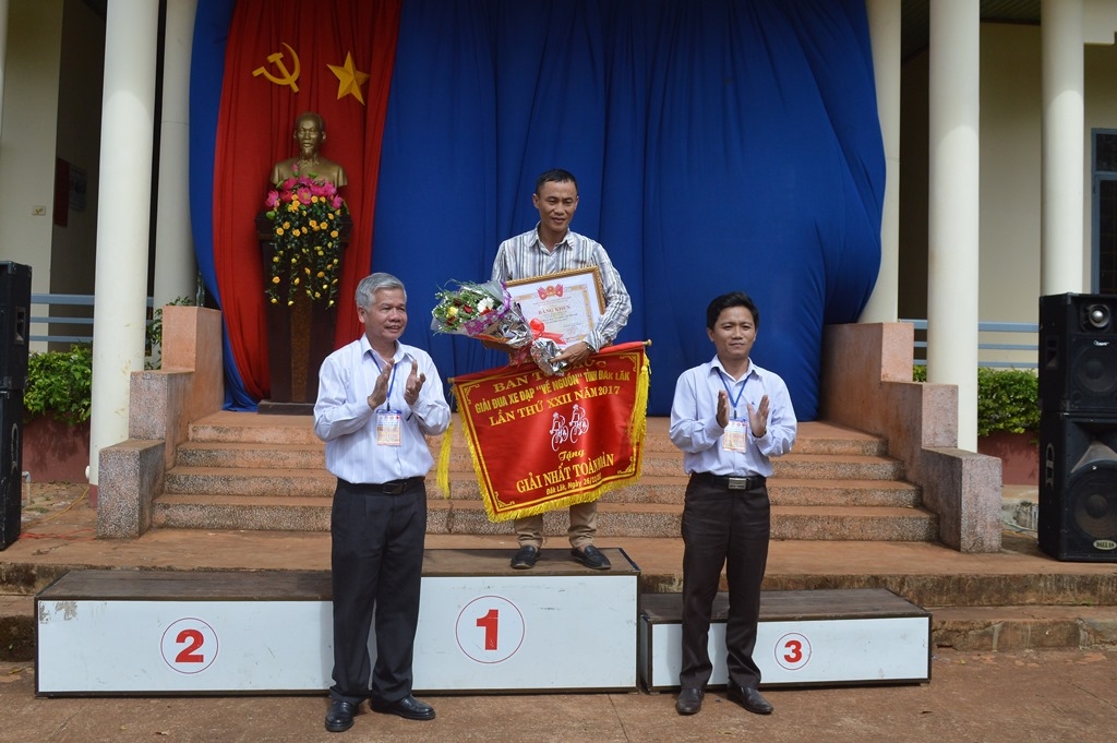 Huyện Krông Búk nhận giải Nhất toàn đoàn