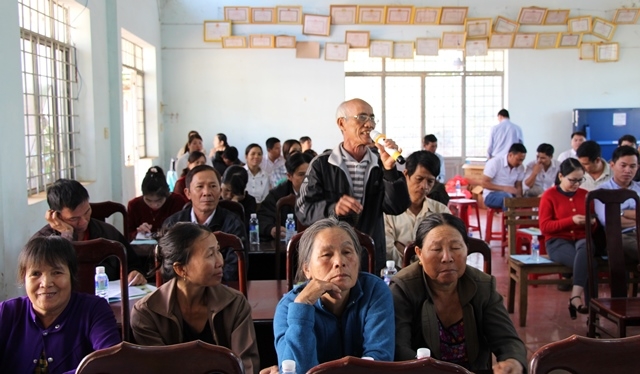 Nông dân trình bày các khó khăn khi mua cây giống