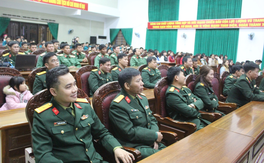 Các đại biểu tham dự chương trình