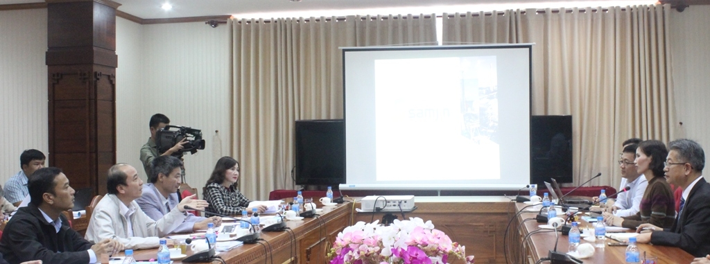 Quang cảnh buổi làm việc