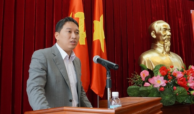 Phó Chủ tịch UBND tỉnh Nguyễn Hải Ninh phát biểu tại hội nghị.