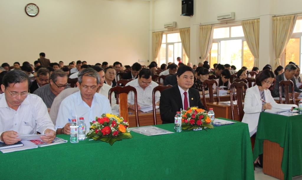 Các đại biểu tham dự hội nghị
