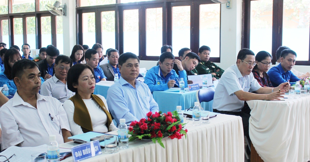 Các đại biểu tham dự hội nghị
