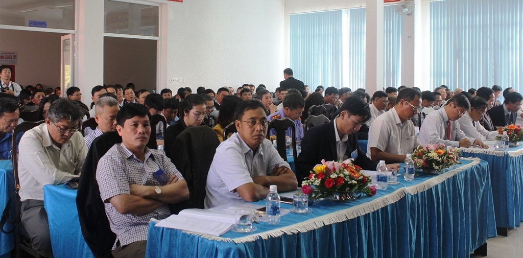 Các đại biểu dự hội nghị