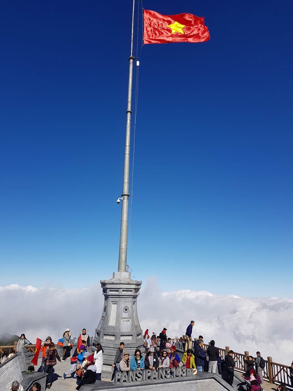 Fansipan (Lào Cai) là một trong những điểm đến được nhiều du khách lựa chọn.