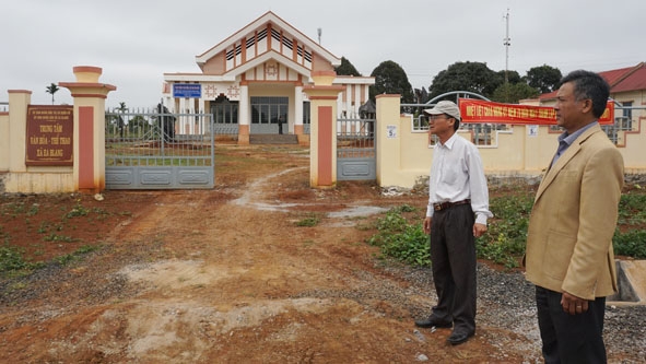 Trung tâm Văn hóa – Thể thao xã Ea Blang mới được đầu tư xây dựng khang trang.  