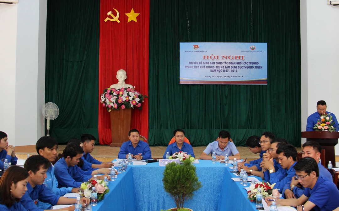 Các đại biểu tham dự hội nghị