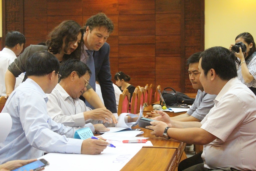 Các đại biểu thảo luận nhóm về chủ đề giải pháp phát triển HTX nông nghiệp