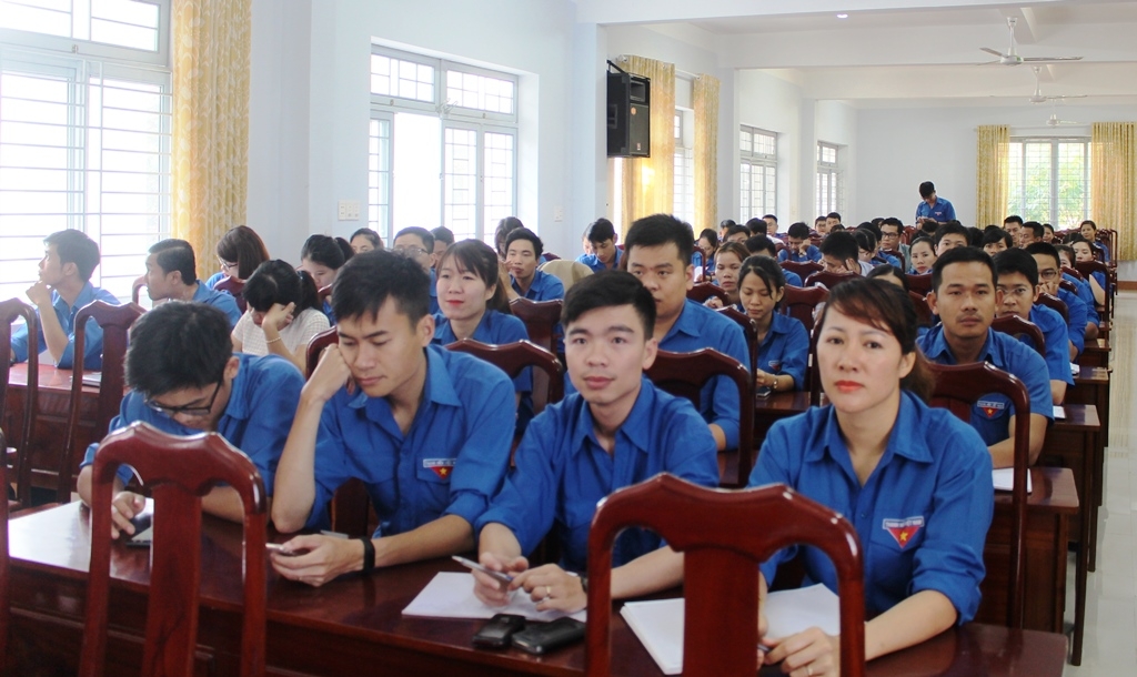 Các học viên tham gia lớp tập huấn