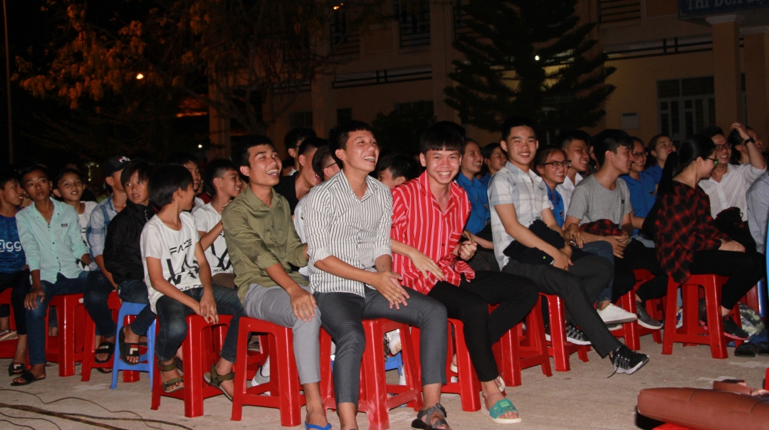 Đông đảo các em học sinh hào hứng với Hội thi 