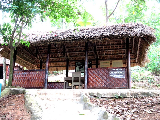 Lán Tỉn Keo.   