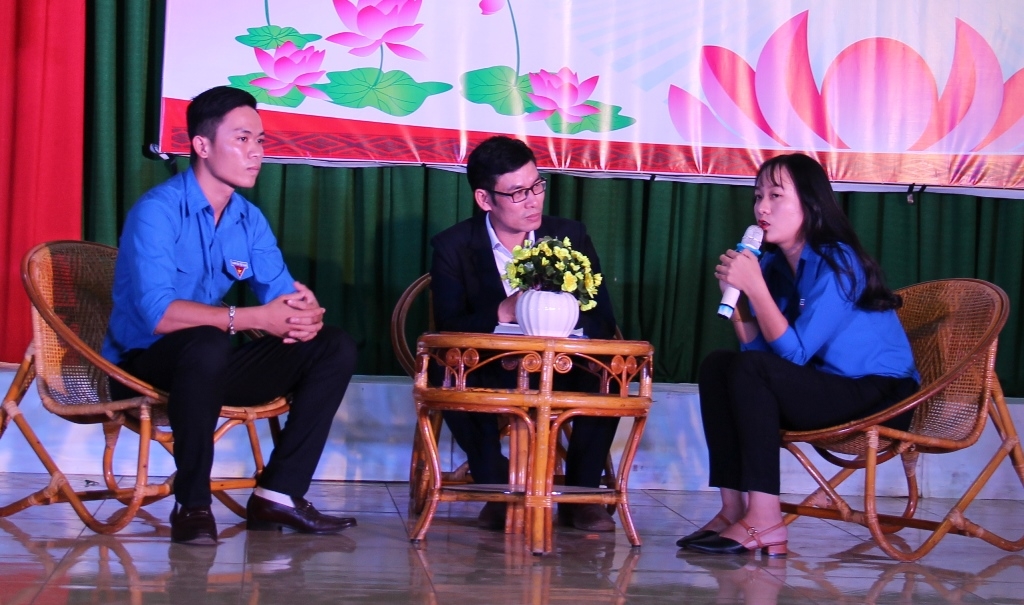 Thanh niên tiên tiến giao lưu tại chương trình