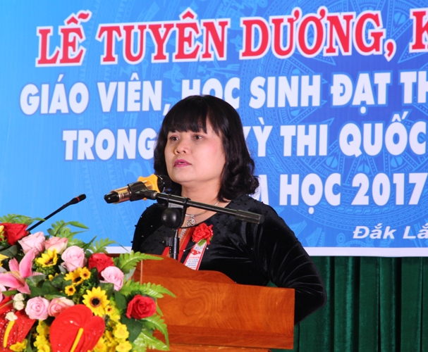 Phó Chủ tịch UBND tỉnh H’Yim Kđoh phát biểu tại buổi lễ.