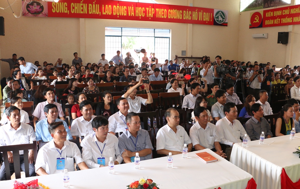 Các đại biểu tham dự liên hoan