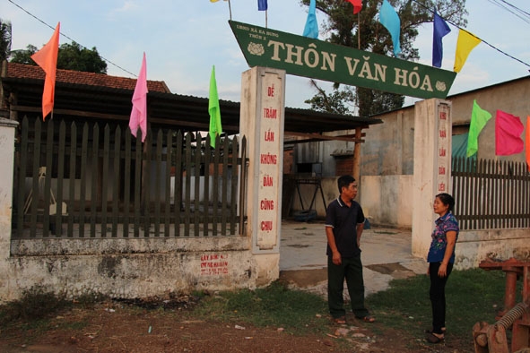 Nhà văn hóa thôn 2 được sửa chữa khang trang nhờ sự đóng góp của người dân. 