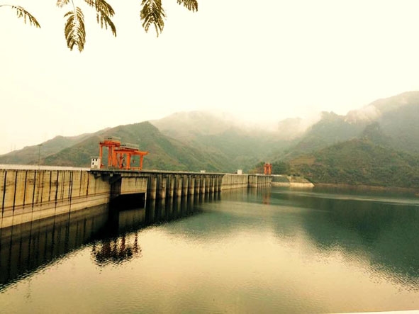  Vẻ đẹp huyền ảo và thơ mộng của dòng Đà Giang qua Mường Lay. 