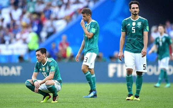 Nỗi buồn của nhà đương kim vô địch Đức khi sớm rời bỏ cuộc chơi World Cup. 